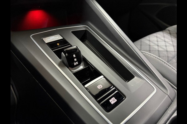 Volkswagen Golf 1.5 eTSI R-Line | IQ LED | Licht + Zicht | Discover Media | Camera | Comfort Pakket | CarPlay | DAB+ |