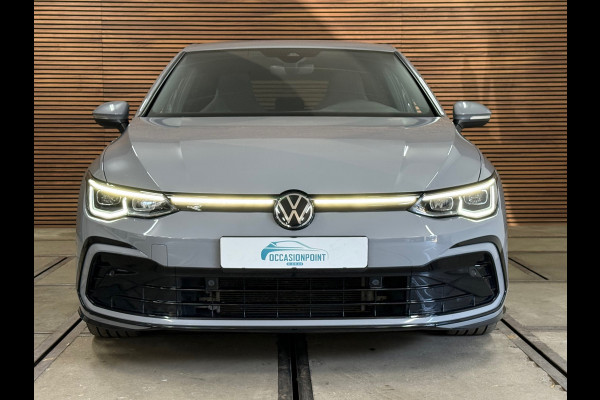 Volkswagen Golf 1.5 eTSI R-Line | IQ LED | Licht + Zicht | Discover Media | Camera | Comfort Pakket | CarPlay | DAB+ |