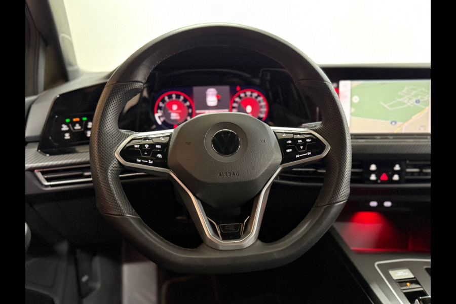 Volkswagen Golf 1.5 eTSI R-Line | IQ LED | Licht + Zicht | Discover Media | Camera | Comfort Pakket | CarPlay | DAB+ |