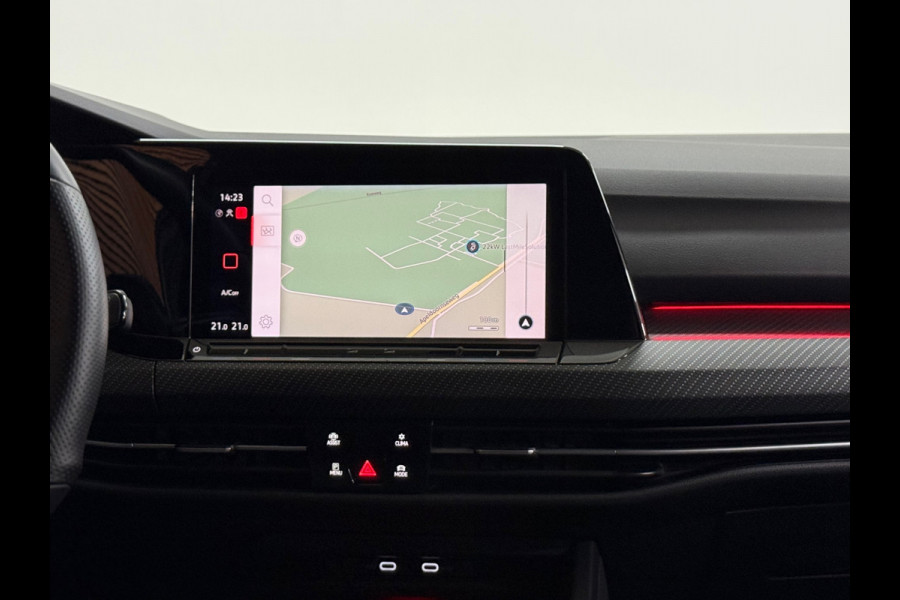 Volkswagen Golf 1.5 eTSI R-Line | IQ LED | Licht + Zicht | Discover Media | Camera | Comfort Pakket | CarPlay | DAB+ |