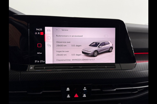 Volkswagen Golf 1.5 eTSI R-Line | IQ LED | Licht + Zicht | Discover Media | Camera | Comfort Pakket | CarPlay | DAB+ |