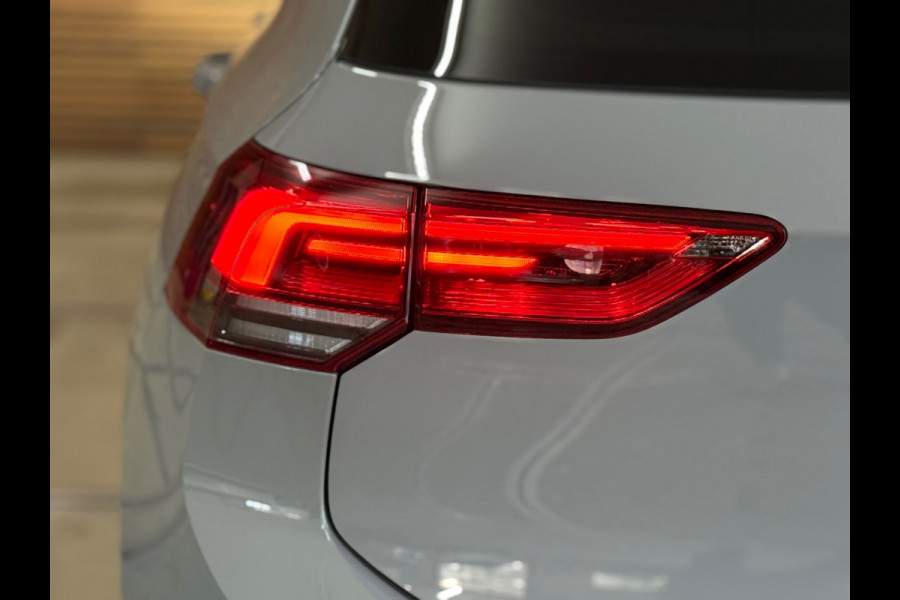 Volkswagen Golf 1.5 eTSI R-Line | IQ LED | Licht + Zicht | Discover Media | Camera | Comfort Pakket | CarPlay | DAB+ |