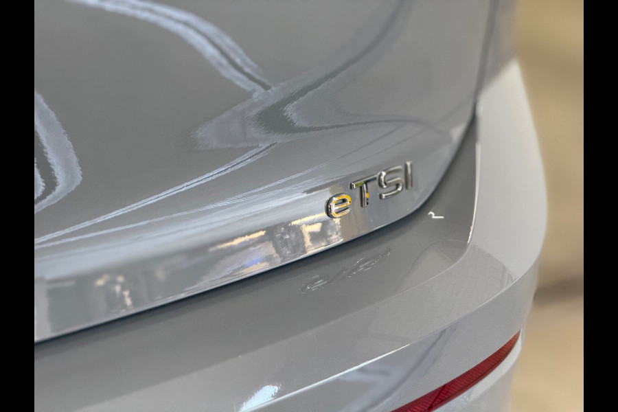 Volkswagen Golf 1.5 eTSI R-Line | IQ LED | Licht + Zicht | Discover Media | Camera | Comfort Pakket | CarPlay | DAB+ |