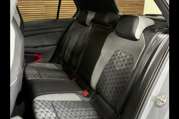 Volkswagen Golf 1.5 eTSI R-Line | IQ LED | Licht + Zicht | Discover Media | Camera | Comfort Pakket | CarPlay | DAB+ |