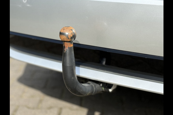 Toyota Corolla Touring Sports 2.0 Hybrid Team D | Trekhaak | CarPlay | ACC | Camera | LED | 17 inch