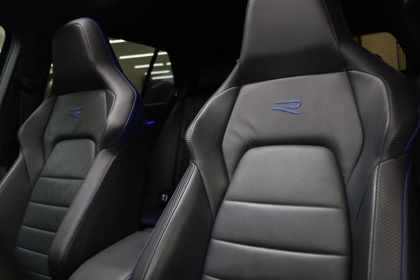 Volkswagen Golf 2.0 TSI R 4Motion PERFORMANCE /AKRA/PANO/HUD/IQ-LIGHT/H-K/BOMVOL