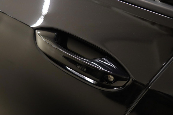 Volkswagen Golf 2.0 TSI R 4Motion PERFORMANCE /AKRA/PANO/HUD/IQ-LIGHT/H-K/BOMVOL