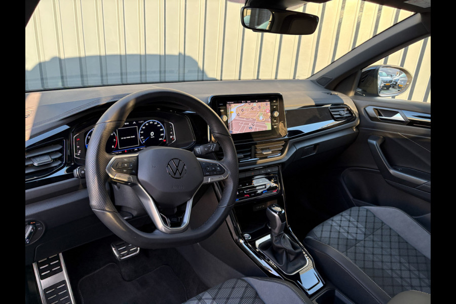 Volkswagen T-Roc 1.5 TSI R-Line Business | Panodak | 19'' | IQ Light | Trekhaak afnb. | Side Assist | Elk. A-klep | Prijs Rijklaar!!