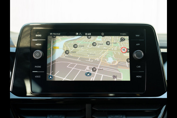 Volkswagen T-Roc 1.5 TSI R-Line Business | Panodak | 19'' | IQ Light | Trekhaak afnb. | Side Assist | Elk. A-klep | Prijs Rijklaar!!