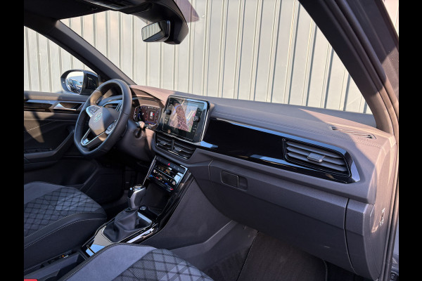Volkswagen T-Roc 1.5 TSI R-Line Business | Panodak | 19'' | IQ Light | Trekhaak afnb. | Side Assist | Elk. A-klep | Prijs Rijklaar!!
