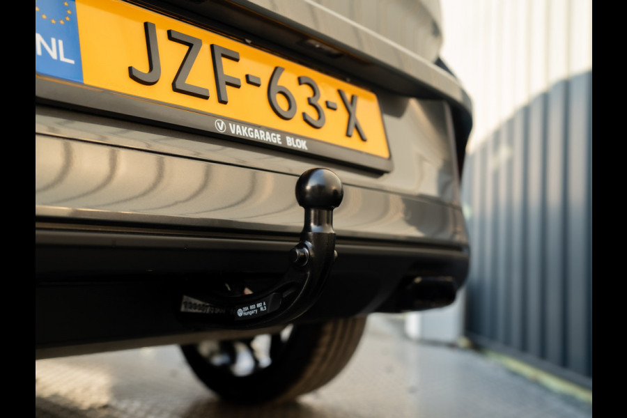 Volkswagen T-Roc 1.5 TSI R-Line Business | Panodak | 19'' | IQ Light | Trekhaak afnb. | Side Assist | Elk. A-klep | Prijs Rijklaar!!