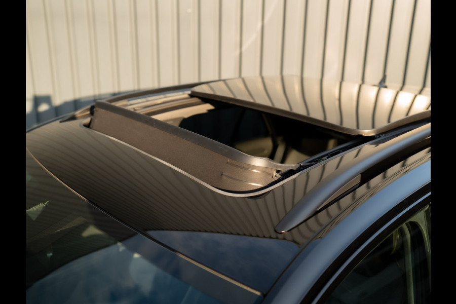 Volkswagen T-Roc 1.5 TSI R-Line Business | Panodak | 19'' | IQ Light | Trekhaak afnb. | Side Assist | Elk. A-klep | Prijs Rijklaar!!