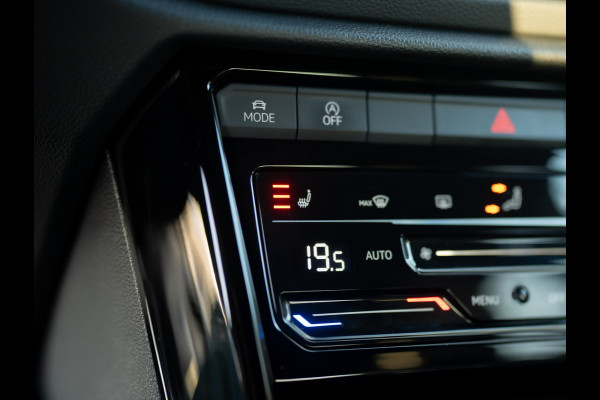 Volkswagen T-Roc 1.5 TSI R-Line Business | Panodak | 19'' | IQ Light | Trekhaak afnb. | Side Assist | Elk. A-klep | Prijs Rijklaar!!