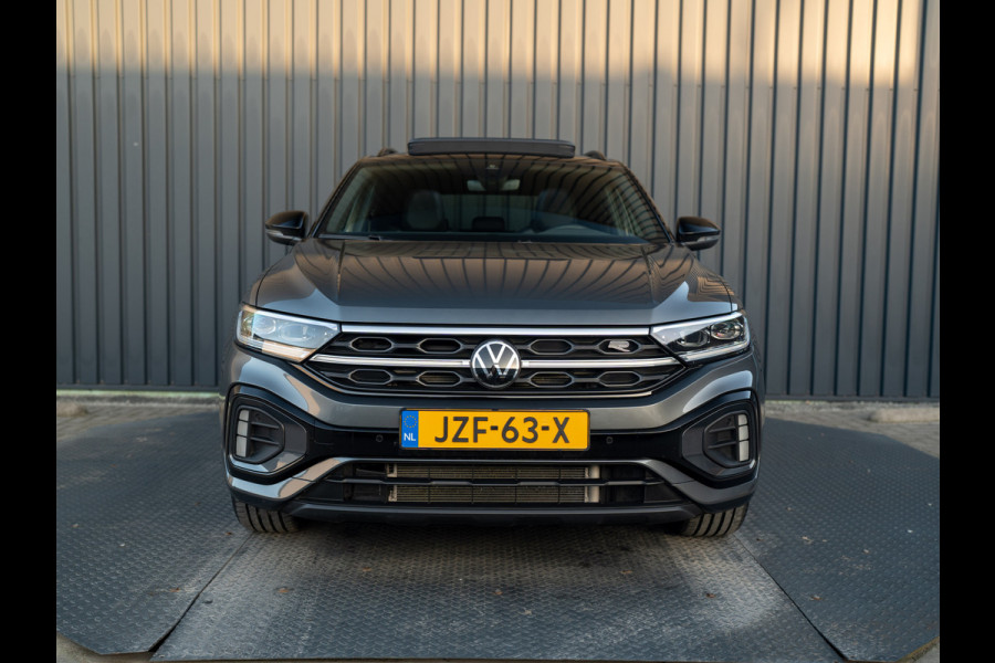 Volkswagen T-Roc 1.5 TSI R-Line Business | Panodak | 19'' | IQ Light | Trekhaak afnb. | Side Assist | Elk. A-klep | Prijs Rijklaar!!