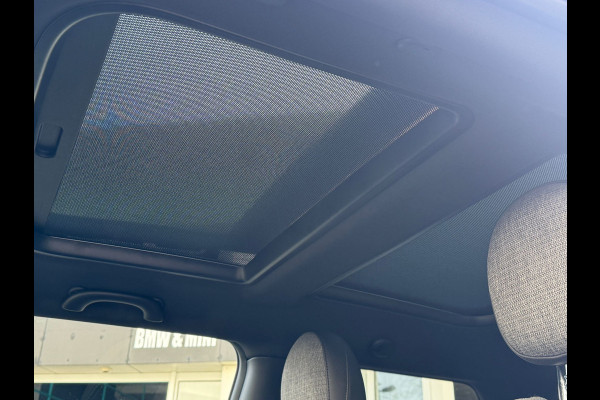 MINI Cooper SE Classic Head-Up Harman/Kardon Panoramadak Leder Sportstoel Neem contact op en we maken een afspraak!