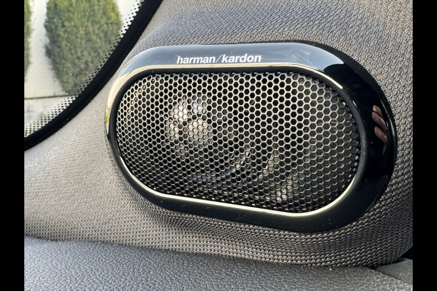 MINI Cooper SE Classic Head-Up Harman/Kardon Panoramadak Leder Sportstoel Neem contact op en we maken een afspraak!