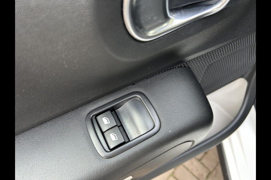 Citroën C3 1.2 Feel Navi, Carplay, Trekhaak afn. Slechts 44 dkm!