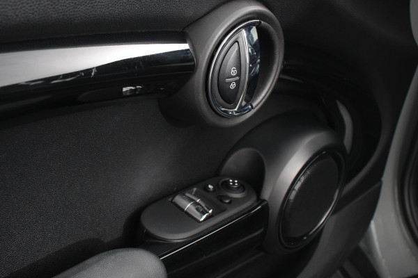 MINI Cooper Electric Charged 33 kWh | Leder | Climate Control | Cruise Control | Navigatie | Camera | Head up | Harman Kardon