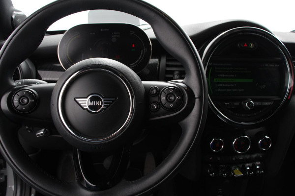 MINI Cooper Electric Charged 33 kWh | Leder | Climate Control | Cruise Control | Navigatie | Camera | Head up | Harman Kardon