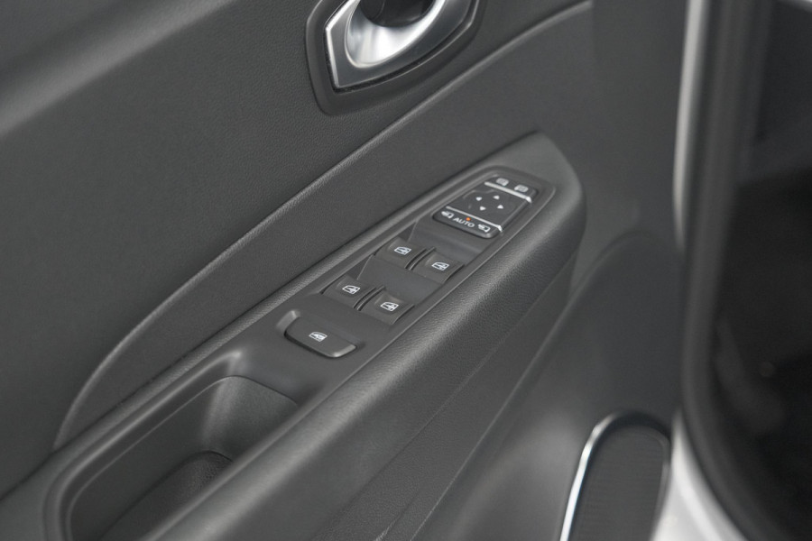 Renault Captur TCe 150 EDC Intens | Trekhaak | Navigatie | Parkeersensoren