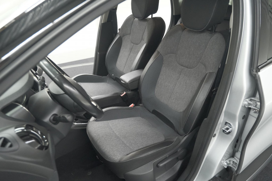 Renault Captur TCe 150 EDC Intens | Trekhaak | Navigatie | Parkeersensoren