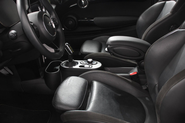 MINI Cooper Electric Charged 33 kWh | Leder | Climate Control | Cruise Control | Navigatie | Camera | Head up | Harman Kardon