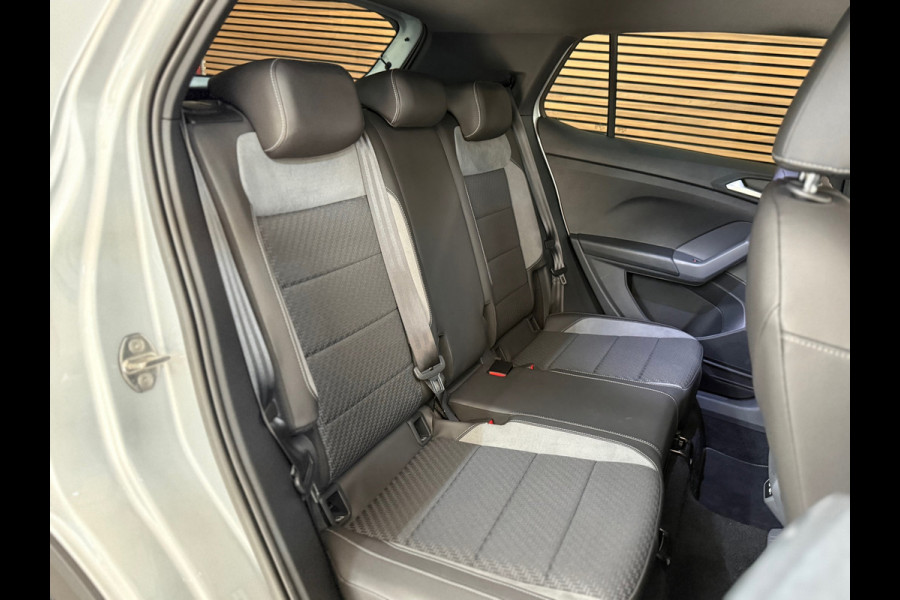 Volkswagen T-Cross 1.0 TSI R-Line Binnen/ Buiten | 110PK | Virtual | BEATS | Full LED | Camera | Discover Pro | Clima | Ambient