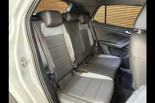 Volkswagen T-Cross 1.0 TSI R-Line Binnen/ Buiten | 110PK | Virtual | BEATS | Full LED | Camera | Discover Pro | Clima | Ambient