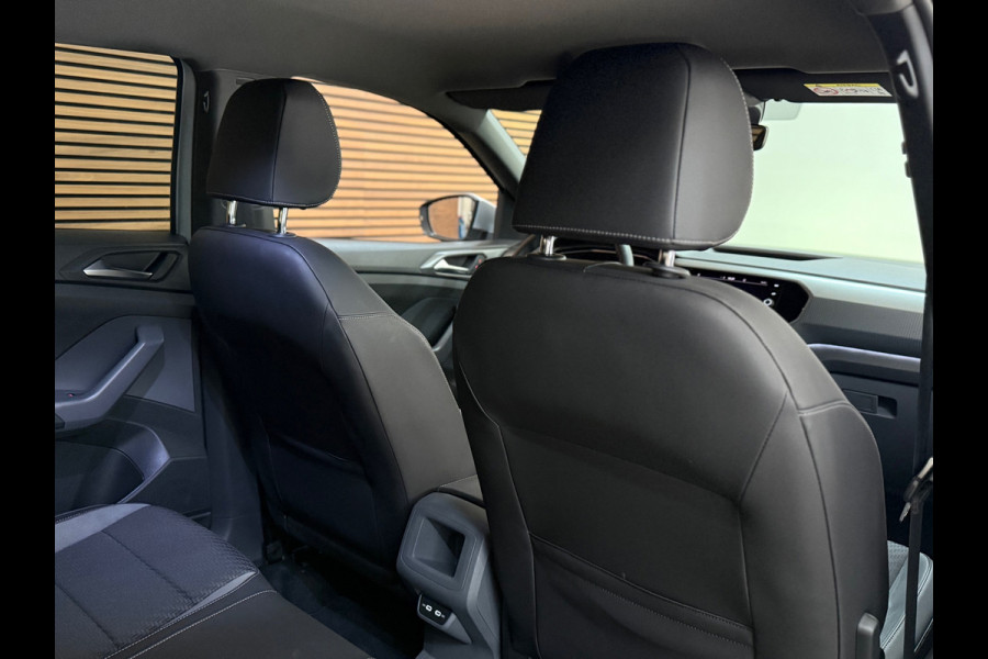 Volkswagen T-Cross 1.0 TSI R-Line Binnen/ Buiten | 110PK | Virtual | BEATS | Full LED | Camera | Discover Pro | Clima | Ambient