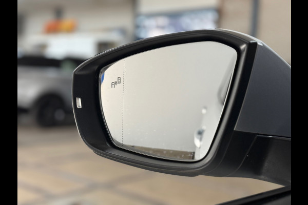 Volkswagen T-Cross 1.0 TSI R-Line Binnen/ Buiten | 110PK | Virtual | BEATS | Full LED | Camera | Discover Pro | Clima | Ambient