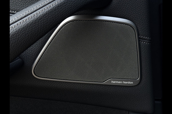 BMW 5 Serie Touring 530e xDrive | M-Sport | Pano | Trekhaak | Laser | Harman Kardon | Memory | Driving Ass. Pro | HUD | Keyless