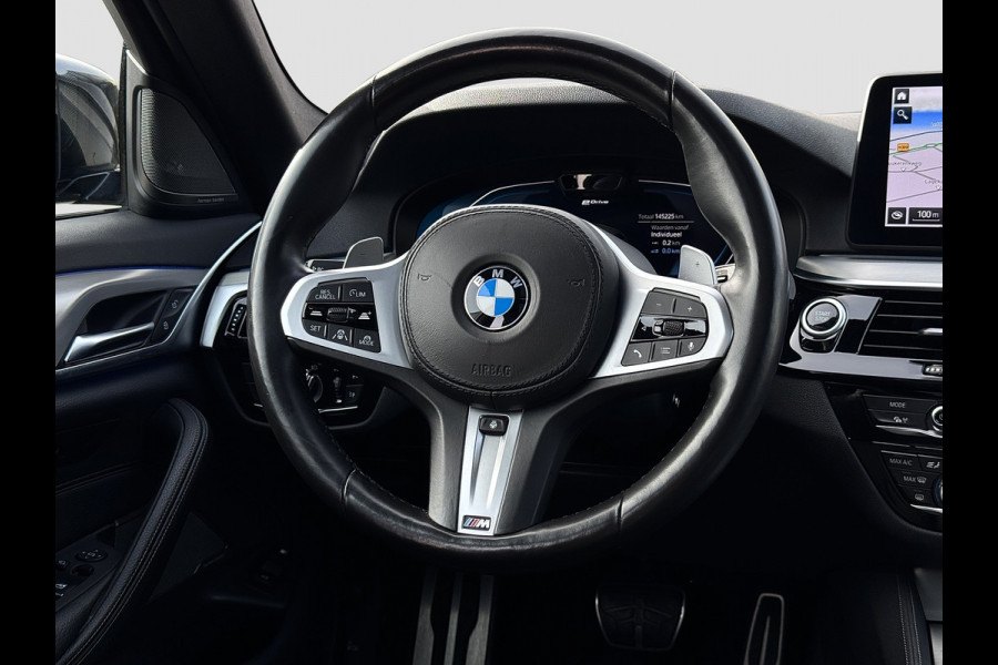 BMW 5 Serie Touring 530e xDrive | M-Sport | Pano | Trekhaak | Laser | Harman Kardon | Memory | Driving Ass. Pro | HUD | Keyless