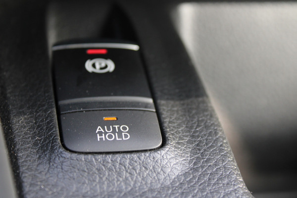 Nissan QASHQAI 1.3 DIG-T N-Connecta | Trekhaak | Panoramadak | Navigatie | 360 camera | Origin NL