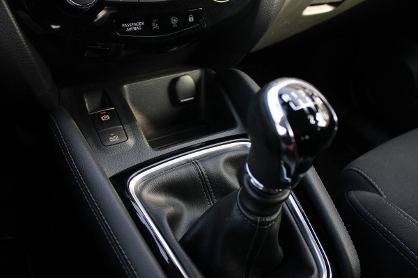 Nissan QASHQAI 1.3 DIG-T N-Connecta | Trekhaak | Panoramadak | Navigatie | 360 camera | Origin NL