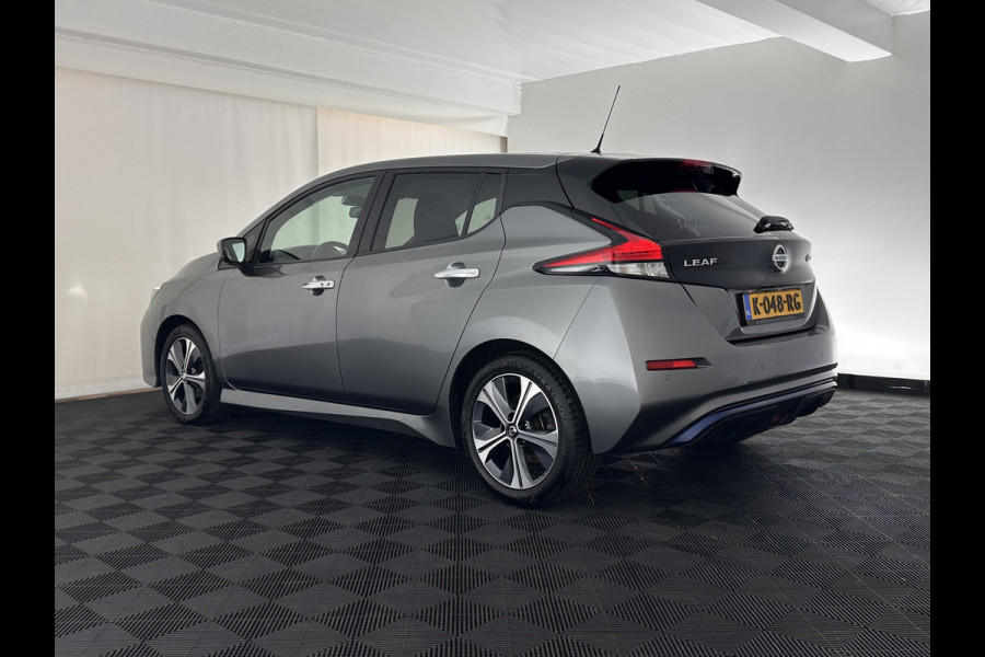 Nissan Leaf N-Connecta 40 kWh {SOH-90%} Aut. *HEATPUMP | ADAPTIVE-CRUISE | NAVI-FULLMAP | TOPVIEW | KEYLESS | BLINDSPOT |  DIGI-COCKPIT | HEATED-COMFORTSEATS | DAB | PRIVACYGLASS | ECC | PDC | CARPLAY | 17"ALU*