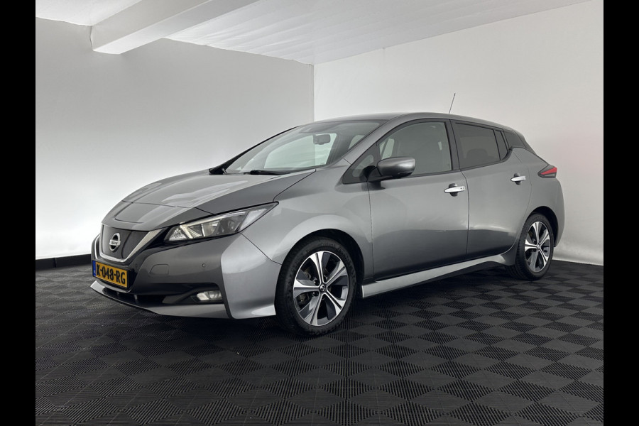 Nissan Leaf N-Connecta 40 kWh {SOH-90%} Aut. *HEATPUMP | ADAPTIVE-CRUISE | NAVI-FULLMAP | TOPVIEW | KEYLESS | BLINDSPOT |  DIGI-COCKPIT | HEATED-COMFORTSEATS | DAB | PRIVACYGLASS | ECC | PDC | CARPLAY | 17"ALU*