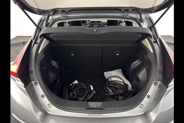 Nissan Leaf N-Connecta 40 kWh {SOH-90%} Aut. *HEATPUMP | ADAPTIVE-CRUISE | NAVI-FULLMAP | TOPVIEW | KEYLESS | BLINDSPOT |  DIGI-COCKPIT | HEATED-COMFORTSEATS | DAB | PRIVACYGLASS | ECC | PDC | CARPLAY | 17"ALU*