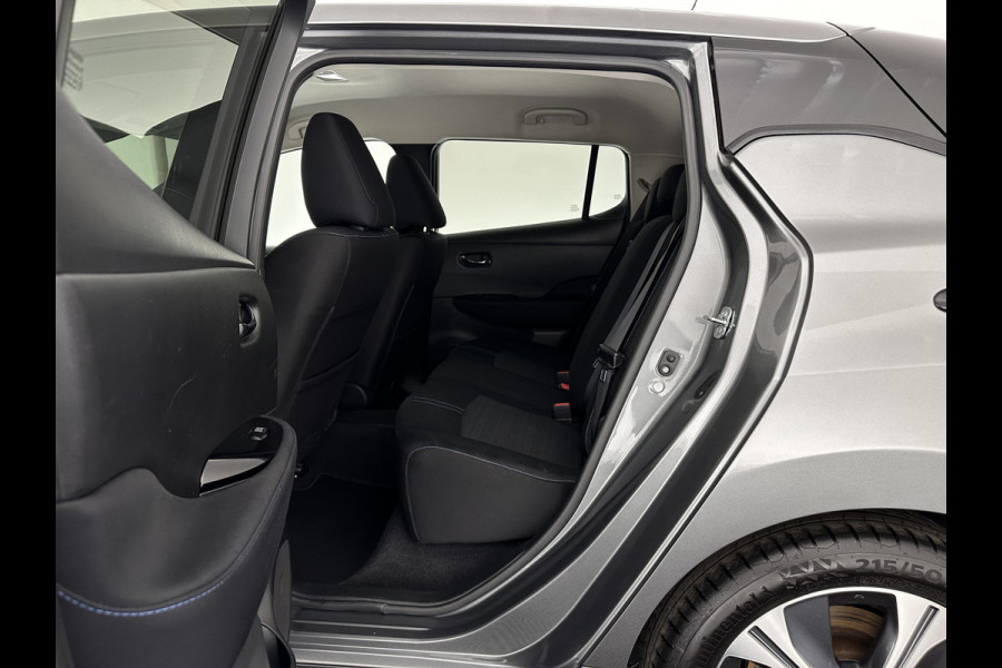 Nissan Leaf N-Connecta 40 kWh {SOH-90%} Aut. *HEATPUMP | ADAPTIVE-CRUISE | NAVI-FULLMAP | TOPVIEW | KEYLESS | BLINDSPOT |  DIGI-COCKPIT | HEATED-COMFORTSEATS | DAB | PRIVACYGLASS | ECC | PDC | CARPLAY | 17"ALU*