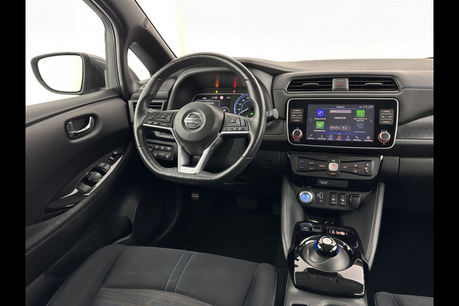 Nissan Leaf N-Connecta 40 kWh {SOH-90%} Aut. *HEATPUMP | ADAPTIVE-CRUISE | NAVI-FULLMAP | TOPVIEW | KEYLESS | BLINDSPOT |  DIGI-COCKPIT | HEATED-COMFORTSEATS | DAB | PRIVACYGLASS | ECC | PDC | CARPLAY | 17"ALU*