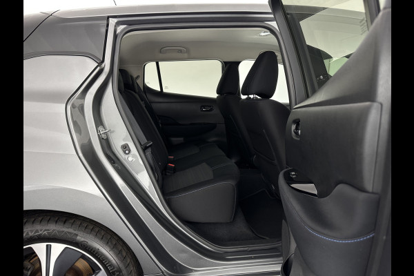 Nissan Leaf N-Connecta 40 kWh {SOH-90%} Aut. *HEATPUMP | ADAPTIVE-CRUISE | NAVI-FULLMAP | TOPVIEW | KEYLESS | BLINDSPOT |  DIGI-COCKPIT | HEATED-COMFORTSEATS | DAB | PRIVACYGLASS | ECC | PDC | CARPLAY | 17"ALU*