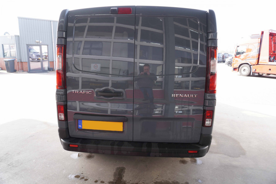 Renault Trafic 2.0 Blue dCi 130PK L2H1 Advance Schuifdeur links + rechts nr. V057 | Airco | Cruise | Navigatie | Camera