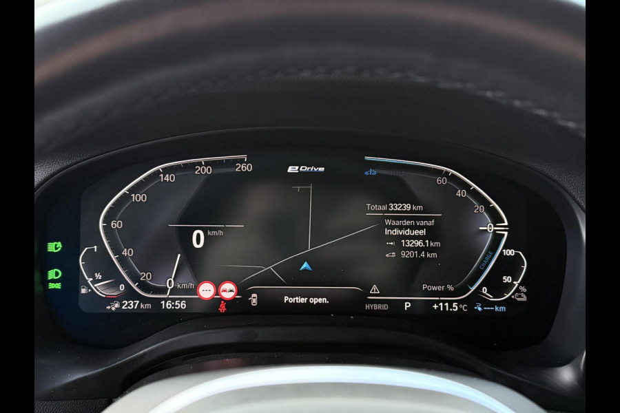 BMW X3 xDrive30e M SPORT | PANORAMA | TREKHAAK | HEAD UP | 21" LM VELGEN | SIDE ASSIST |