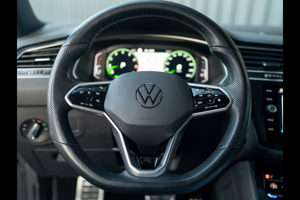 Volkswagen Tiguan 1.5 TSI R-Line Business+ | Keyless | Camera | Elk-A-klep | IQ light | Prijs Rijklaar!!