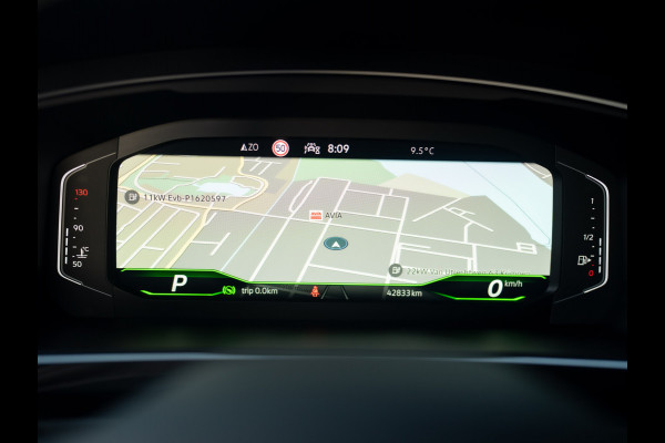 Volkswagen Tiguan 1.5 TSI R-Line Business+ | Keyless | Camera | Elk-A-klep | IQ light | Prijs Rijklaar!!