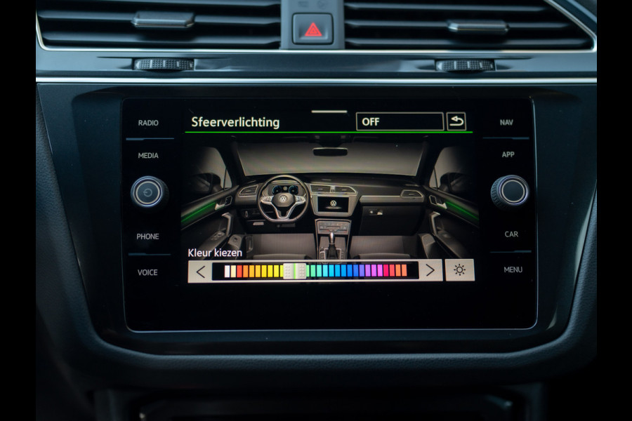Volkswagen Tiguan 1.5 TSI R-Line Business+ | Keyless | Camera | Elk-A-klep | IQ light | Prijs Rijklaar!!