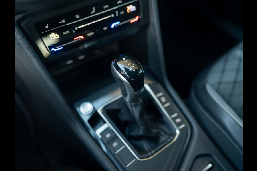 Volkswagen Tiguan 1.5 TSI R-Line Business+ | Keyless | Camera | Elk-A-klep | IQ light | Prijs Rijklaar!!