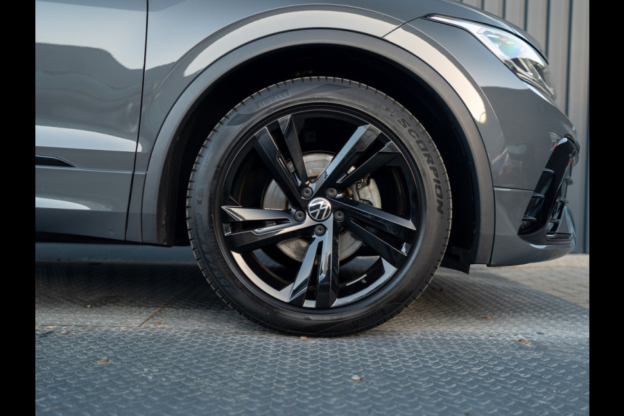 Volkswagen Tiguan 1.5 TSI R-Line Business+ | Keyless | Camera | Elk-A-klep | IQ light | Prijs Rijklaar!!