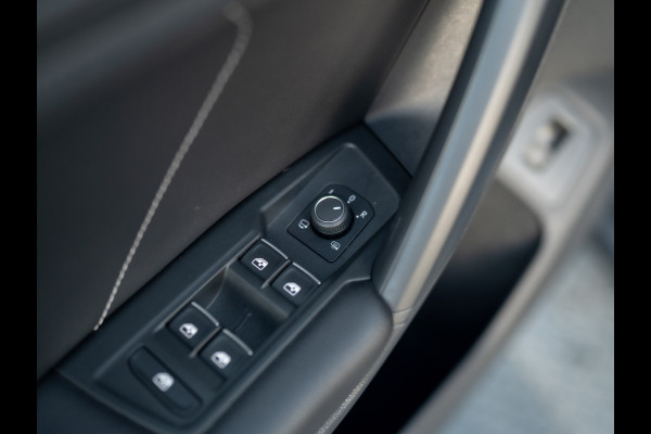 Volkswagen Tiguan 1.5 TSI R-Line Business+ | Keyless | Camera | Elk-A-klep | IQ light | Prijs Rijklaar!!