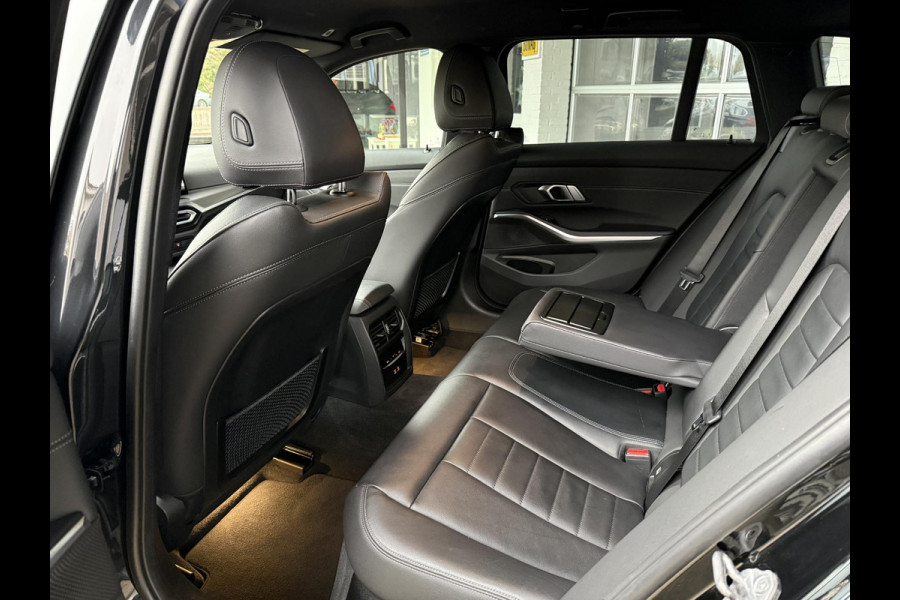 BMW 3 Serie Touring 330e M SPORT LCI | DRIVING PROFF. | TREKHAAK | CAMERA | LEDER |
