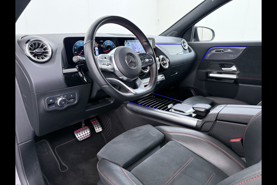 Mercedes-Benz GLA 180 AMG line | Night Sfeer Camera